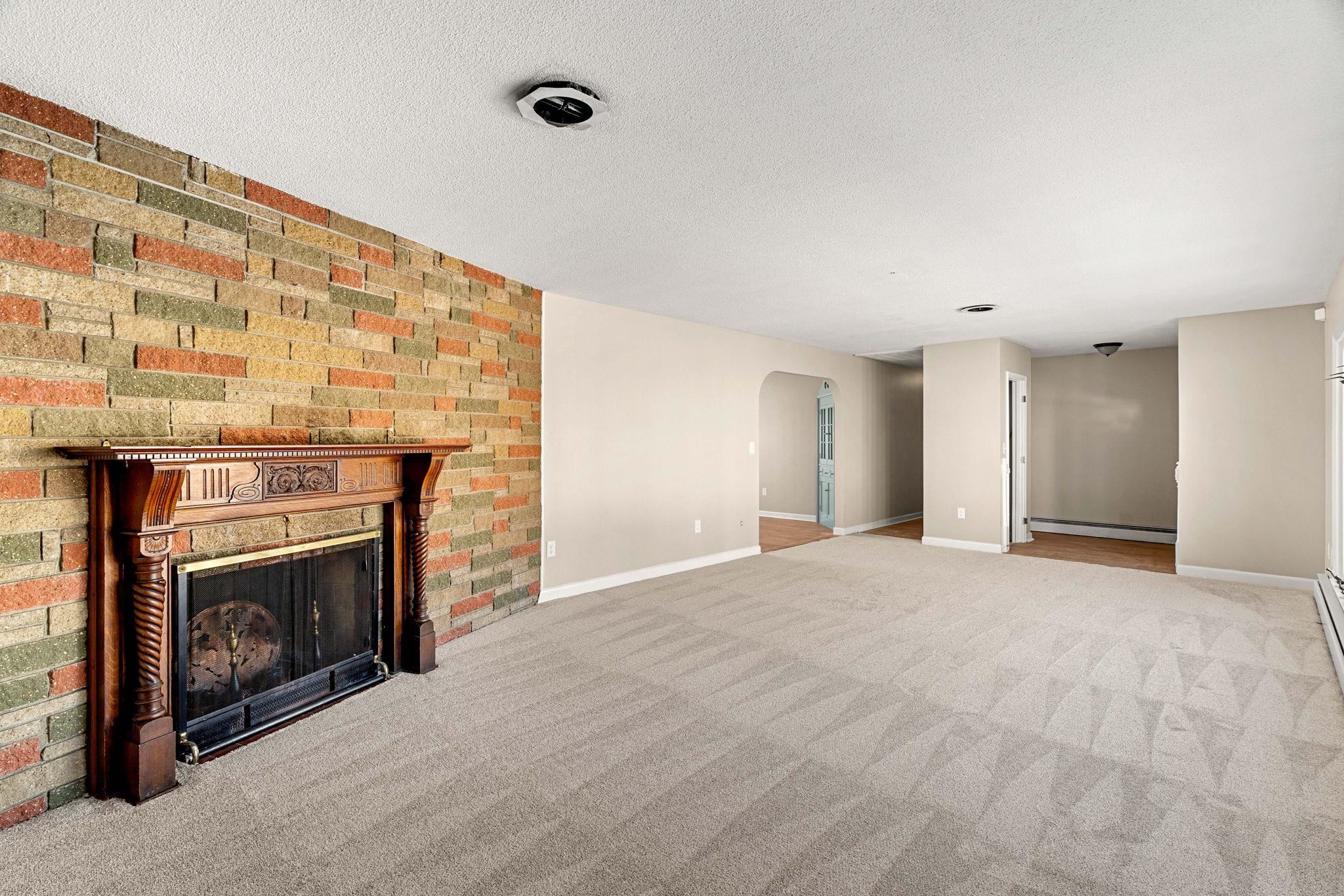 49 Lovell Street Nashua, NH 03060 - Photo 13 of 43