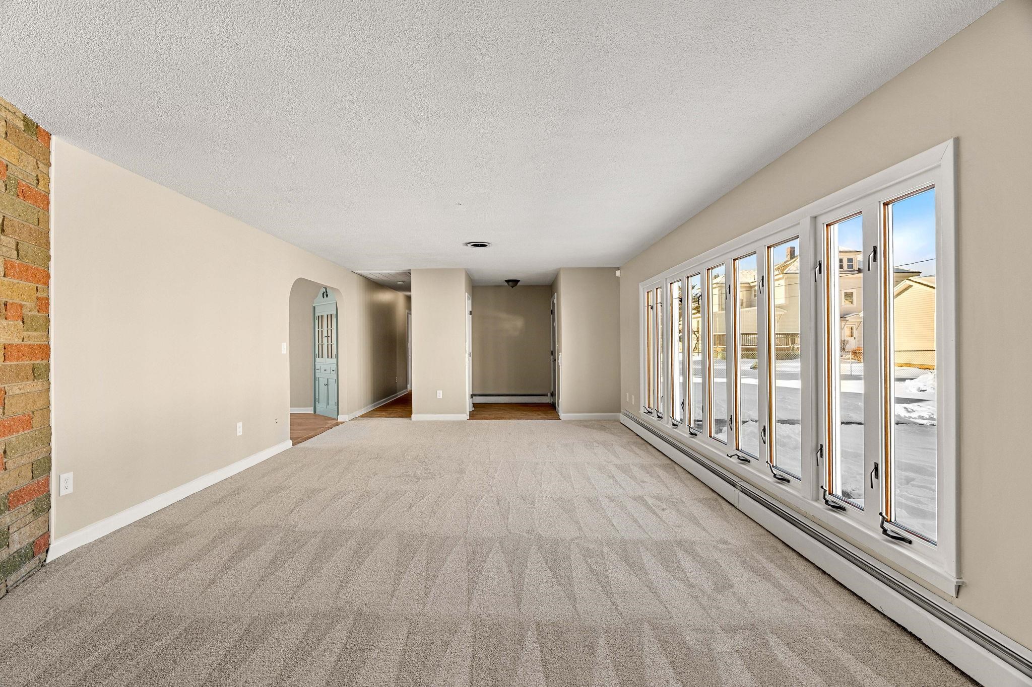 49 Lovell Street Nashua, NH 03060 - Photo 15 of 43