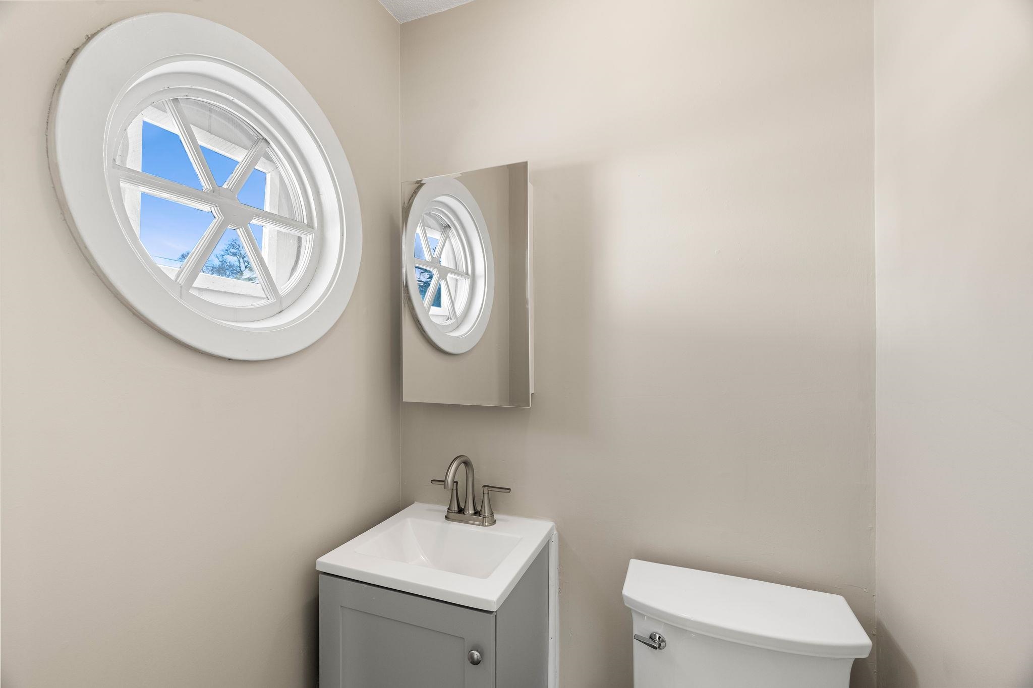 49 Lovell Street Nashua, NH 03060 - Photo 23 of 43