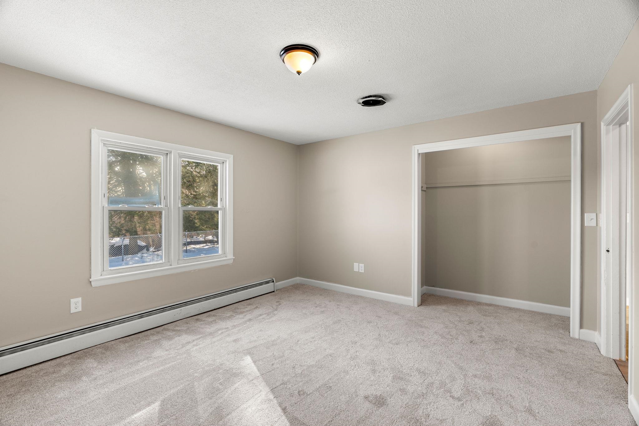 49 Lovell Street Nashua, NH 03060 - Photo 27 of 43