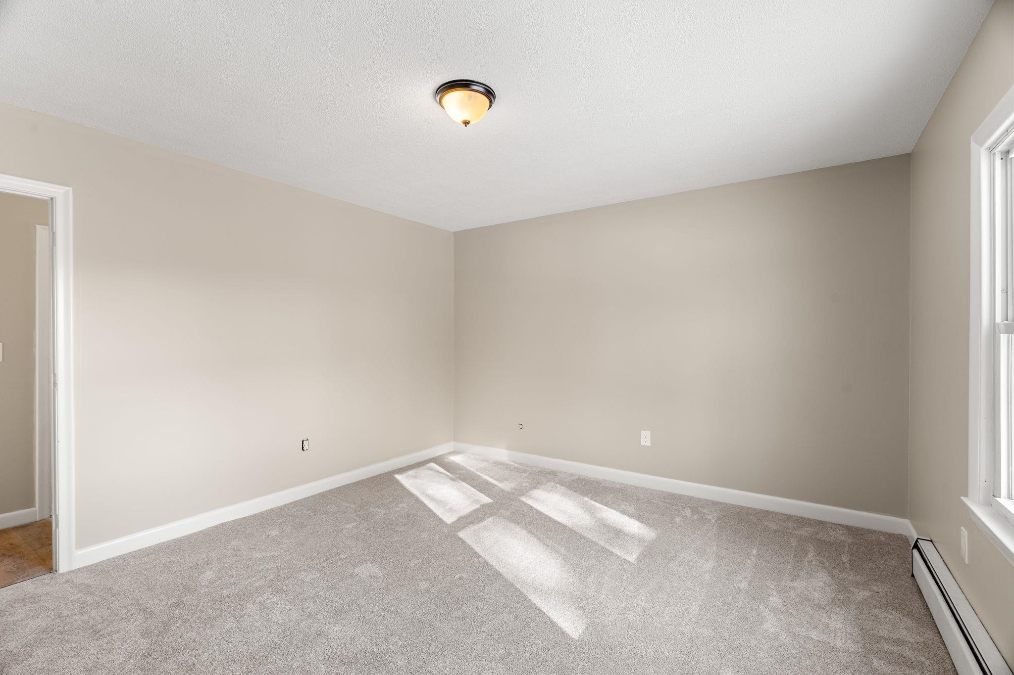 49 Lovell Street Nashua, NH 03060 - Photo 28 of 43