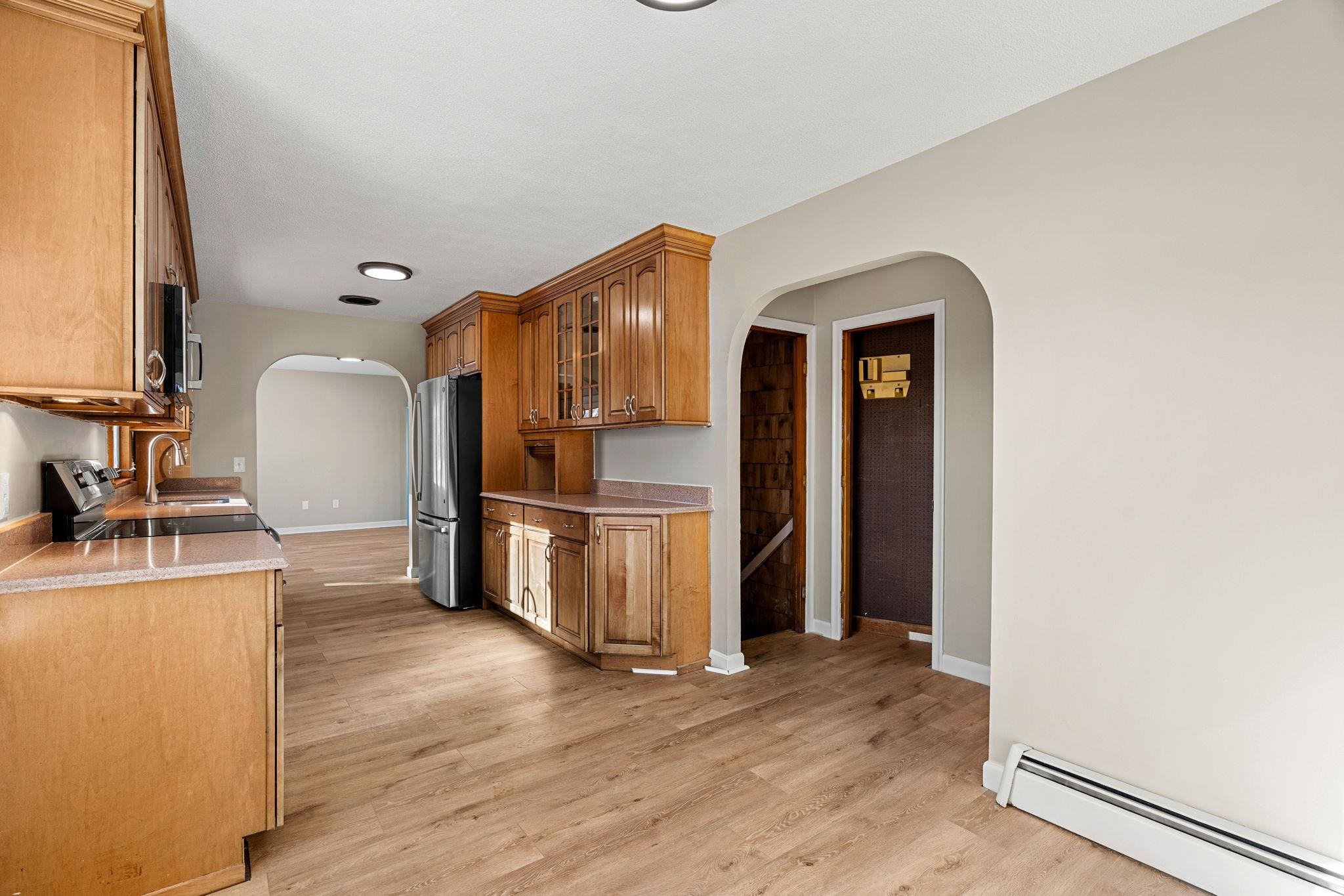 49 Lovell Street Nashua, NH 03060 - Photo 9 of 43