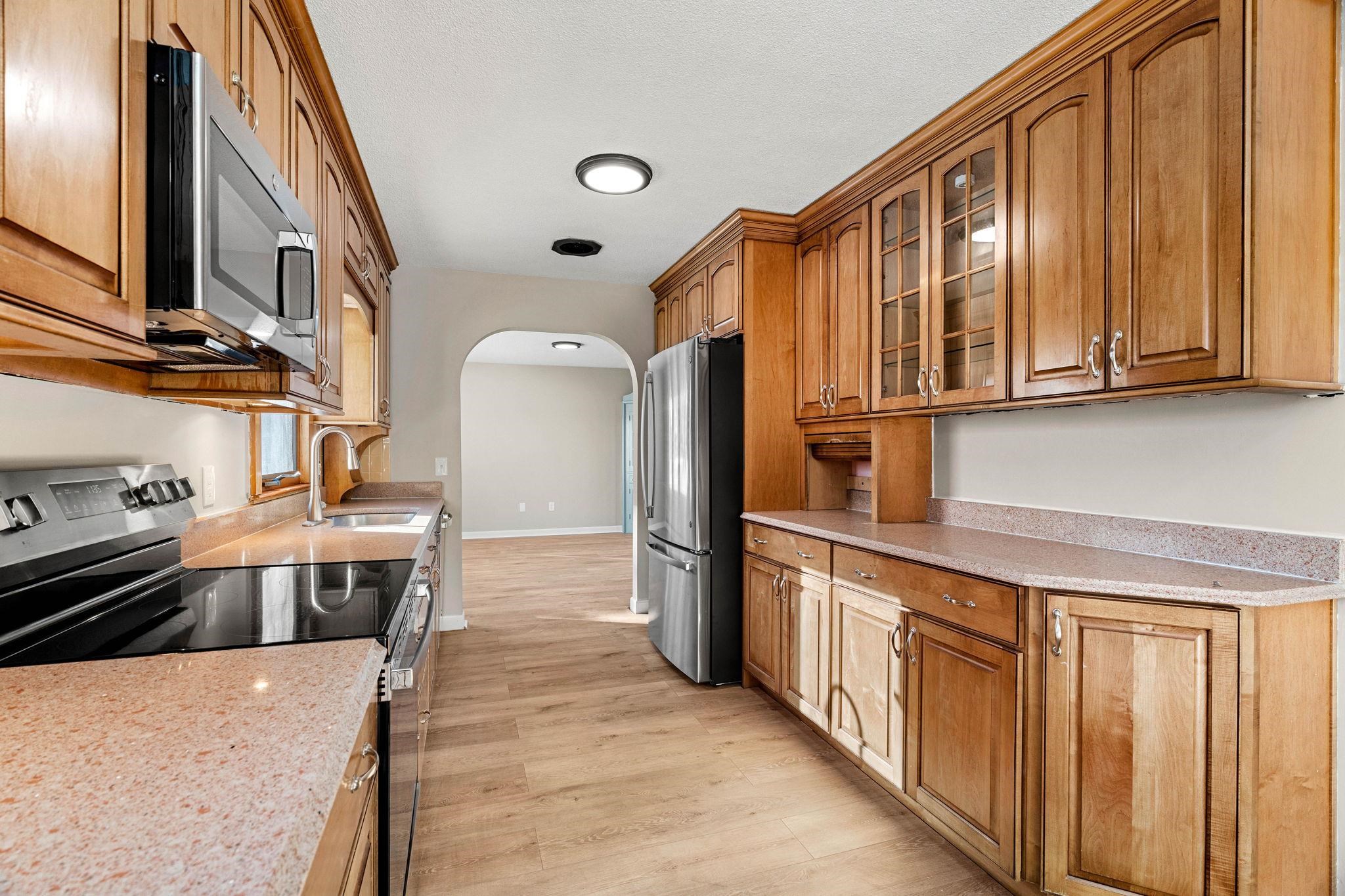 49 Lovell Street Nashua, NH 03060 - Photo 10 of 43