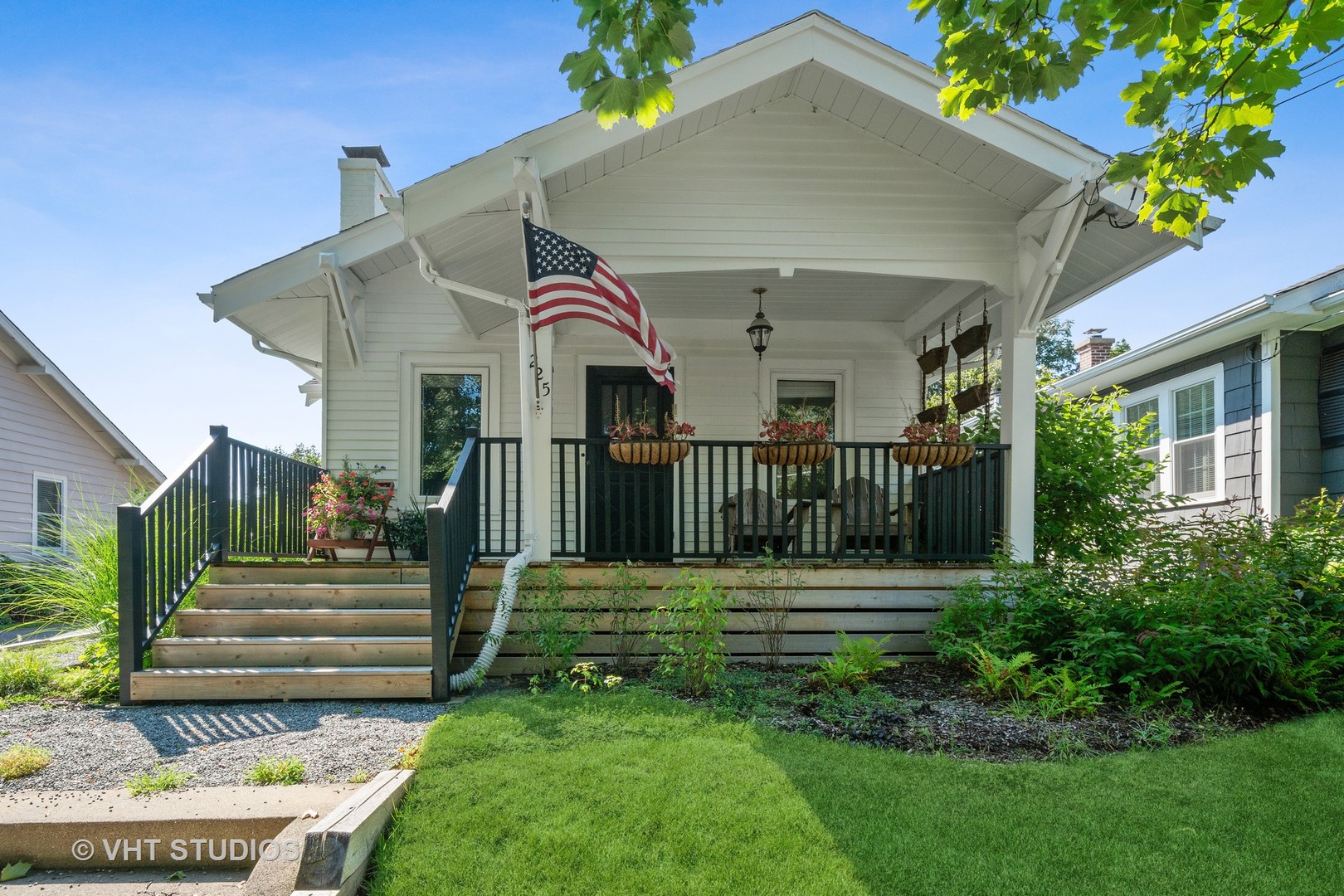 225 Coolidge Avenue, Barrington, IL 60010 Compass