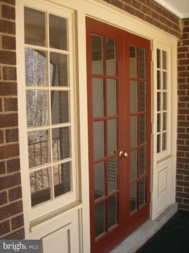 5905 Noblestown Road, Unit G Springfield, VA 22152 - Photo 3 of 11 Exterior (Main)