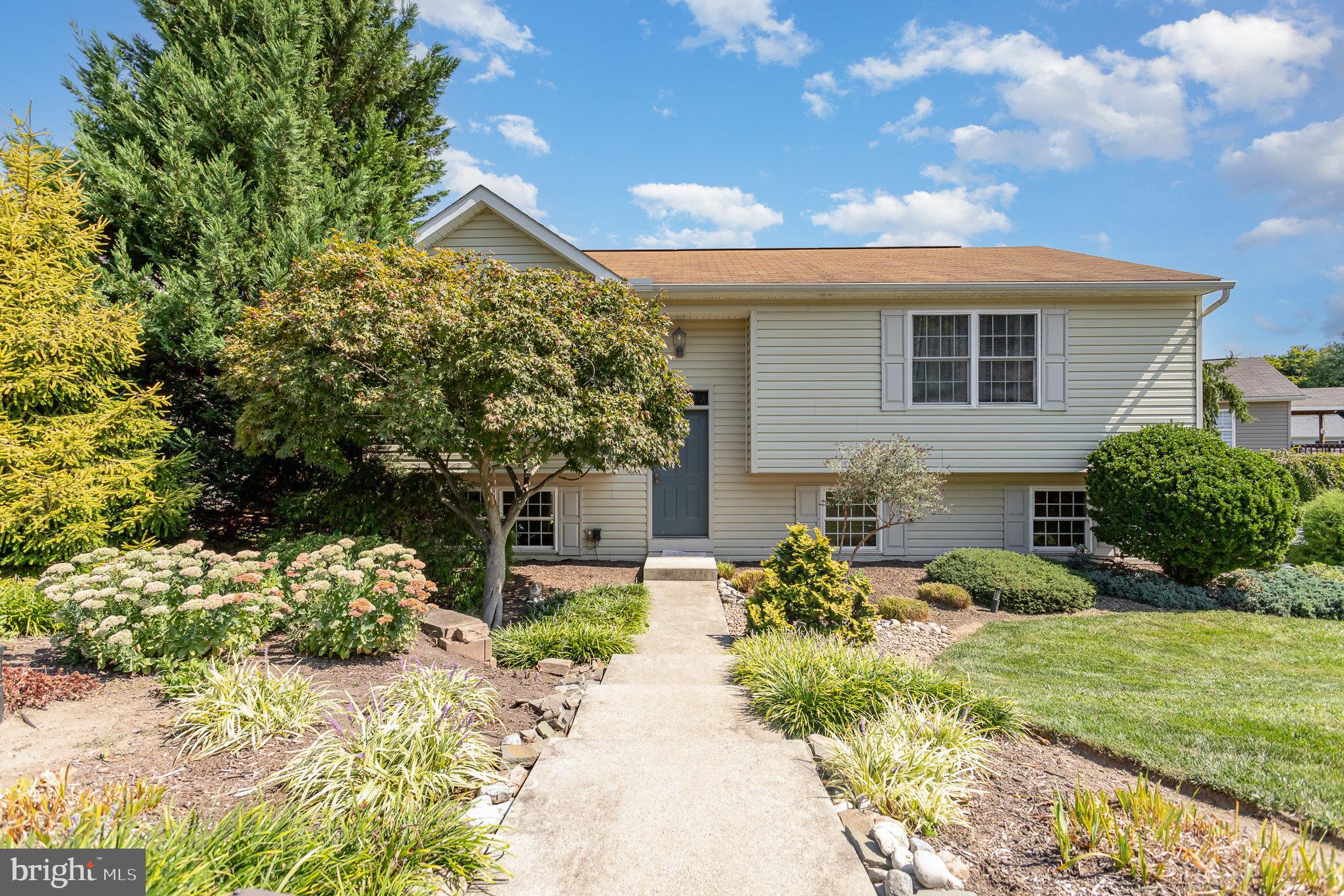 85 Apache Trail York Haven, PA 17370 - Photo 3 of 34 85 Apache Trail walkway from the street