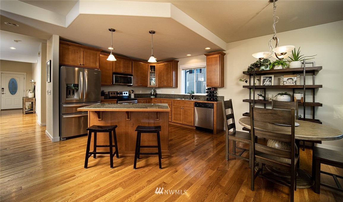 301 South 22nd Court Renton, WA 98055 - Photo 7 of 29 Gallery Image 7