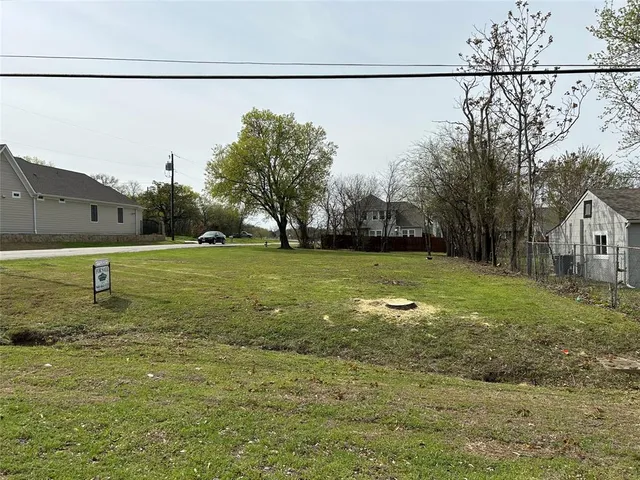 $224,900 | 114 Denton Street East, Argyle, TX 76226