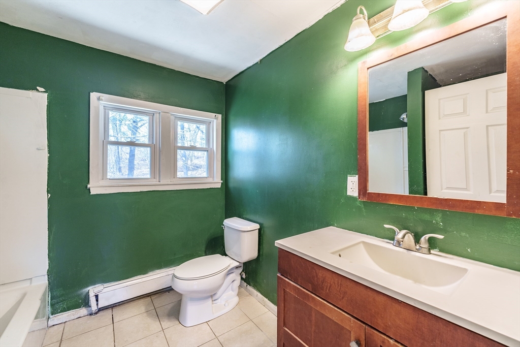 44 Gatewood Road Springfield, MA 01119 - Photo 12 of 25