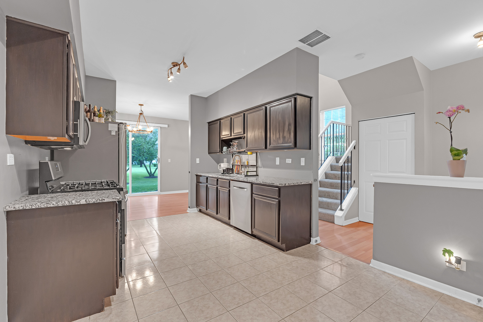 17867 Braewick Road Gurnee, IL 60031 - Photo 10 of 24 Gallery Image 10