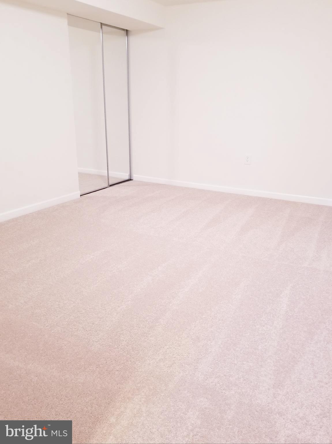 7941 East Shore Road Pasadena, MD 21122 - Photo 28 of 28 Large Bonus Room!