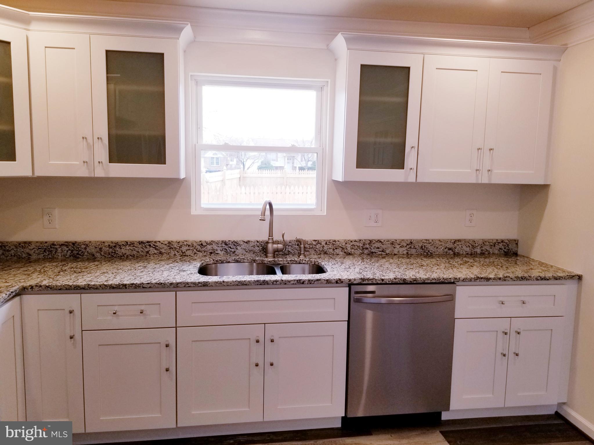 7941 East Shore Road Pasadena, MD 21122 - Photo 7 of 28 Granite Countertop