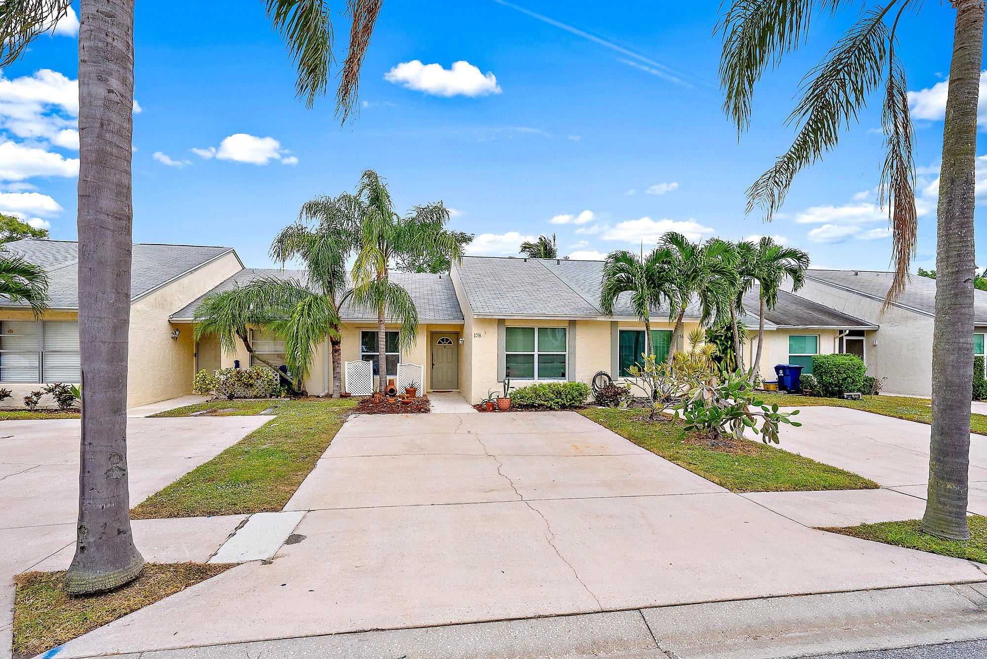 178 Pinewood Court Jupiter, FL 33458 - Photo 6 of 8 Front of home