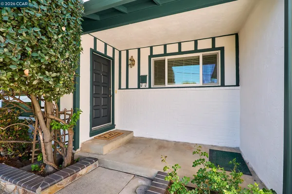 $749,900 | 5520 Alaska Drive, Concord, CA 94521