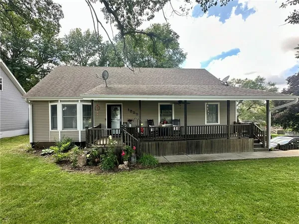 $279,500 | 1322 North Dewey Street, Maryville, MO 64468