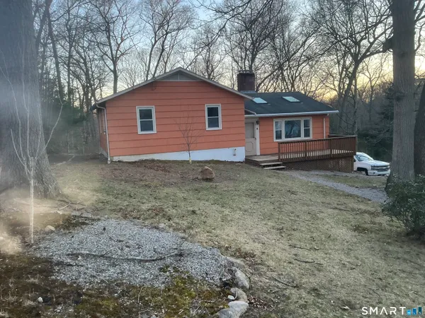 $385,000 | 4 North Glenwoods Road, Ledyard, CT 06335