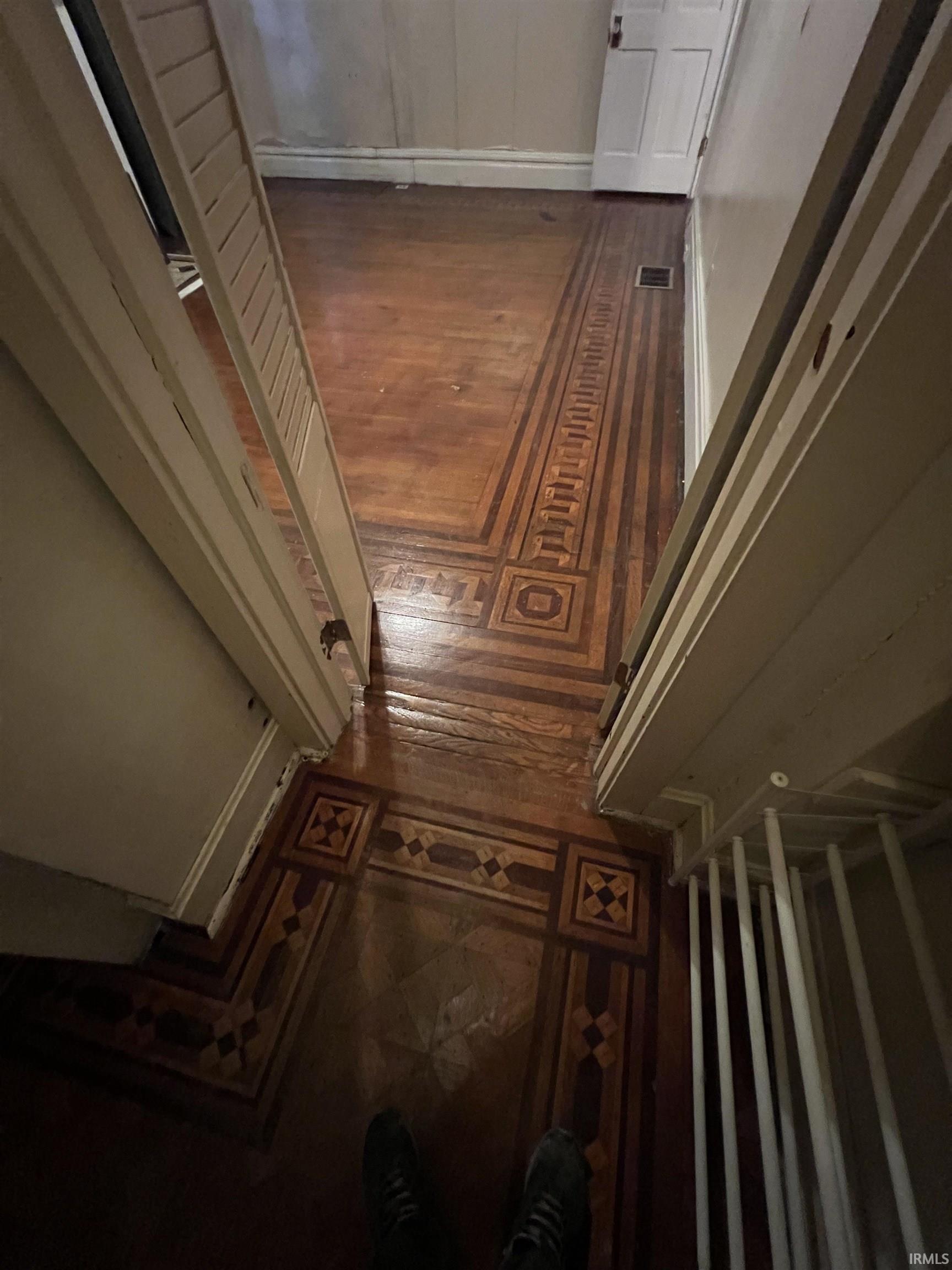 301 Washington Avenue Evansville, IN 47713 - Photo 2 of 30