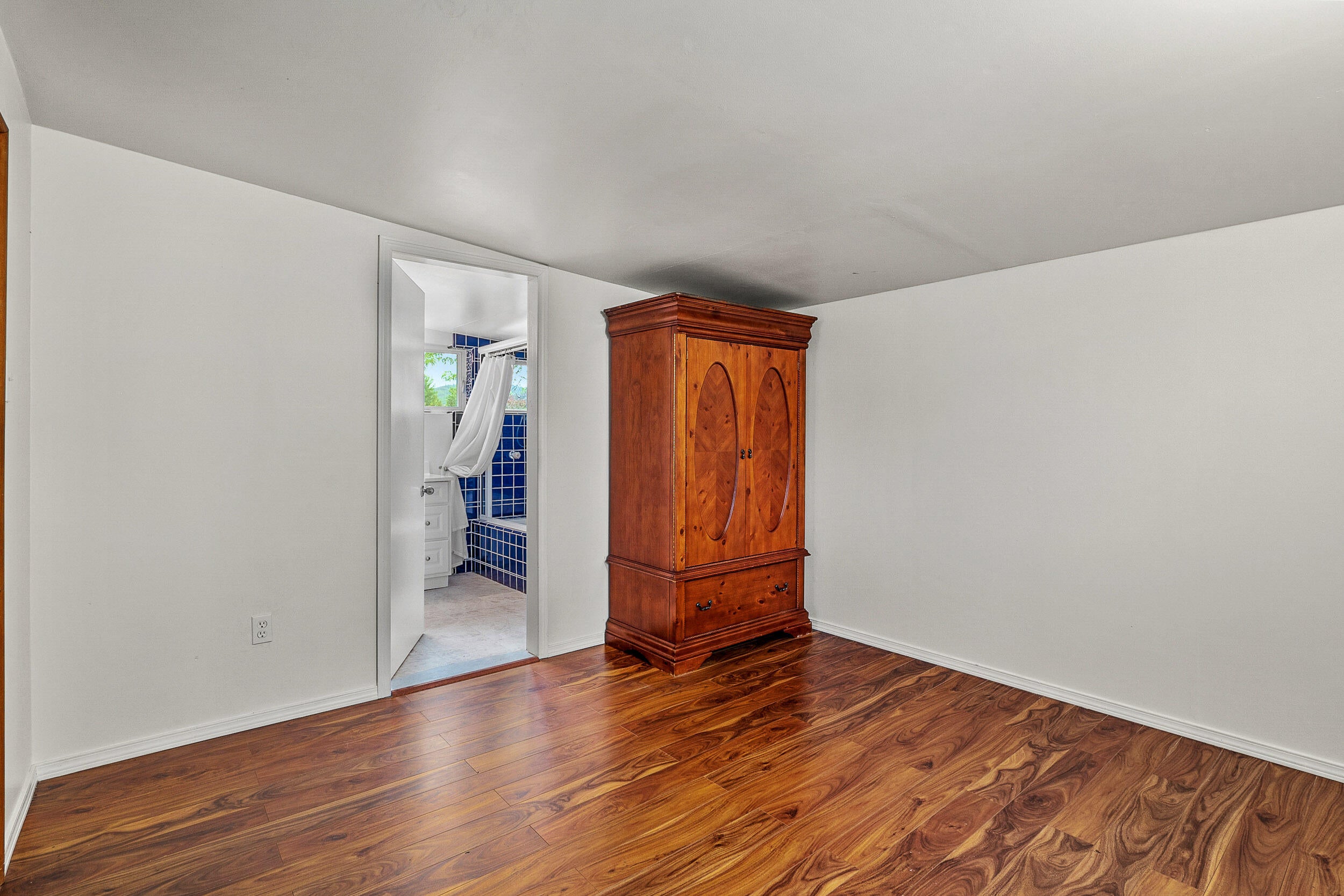 1711 Leonard Road Grants Pass, OR 97527 - Photo 20 of 40 1711SWLeonardRd-020