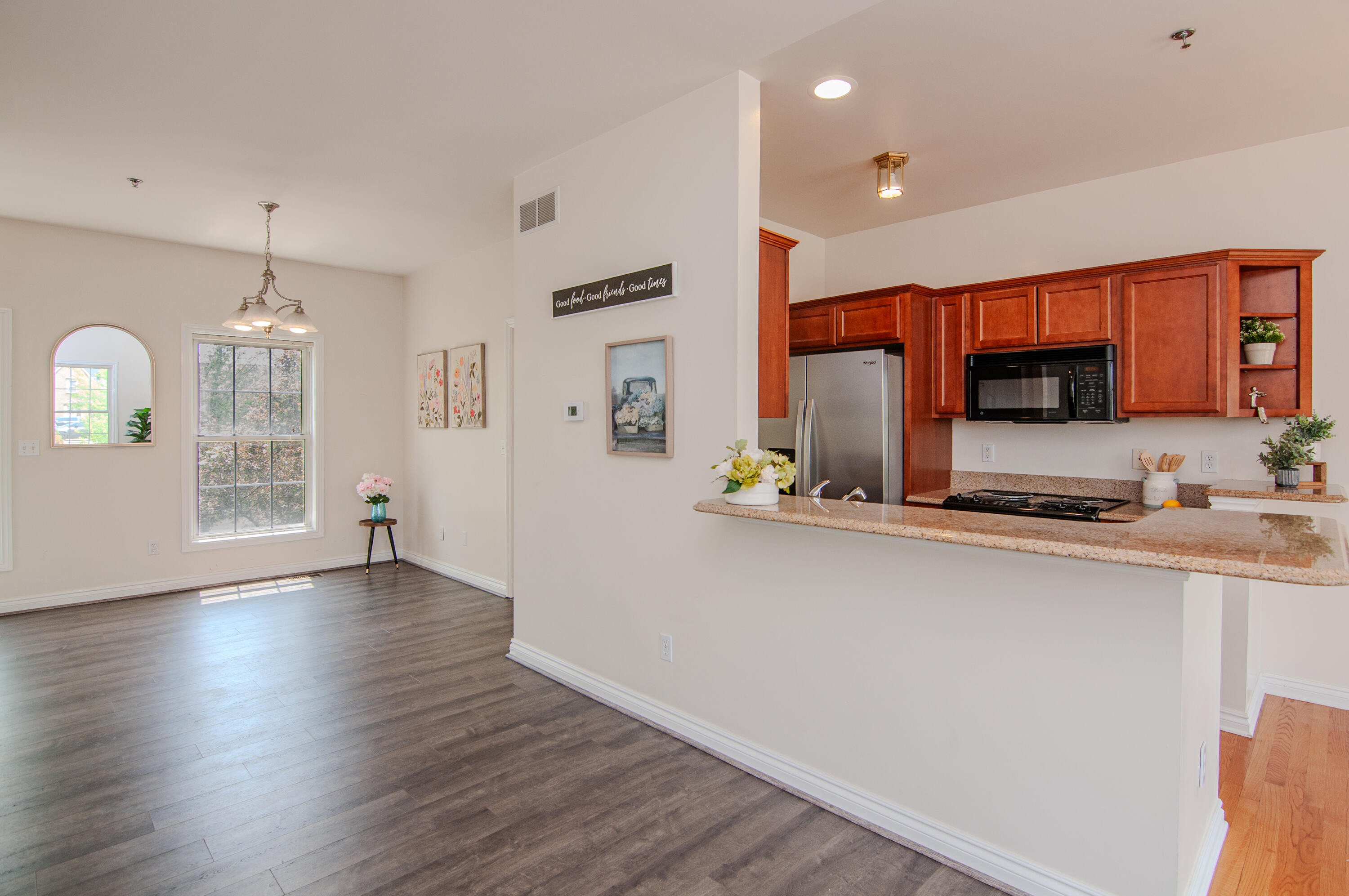 45587 North Stonewood Road Canton, MI 48187 - Photo 26 of 62 026
