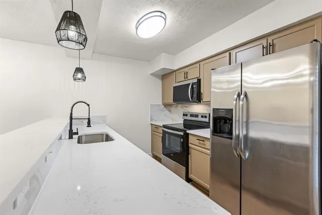 $210,000 | 7510 Holly Hill Drive, Unit 152, Dallas, TX 75231