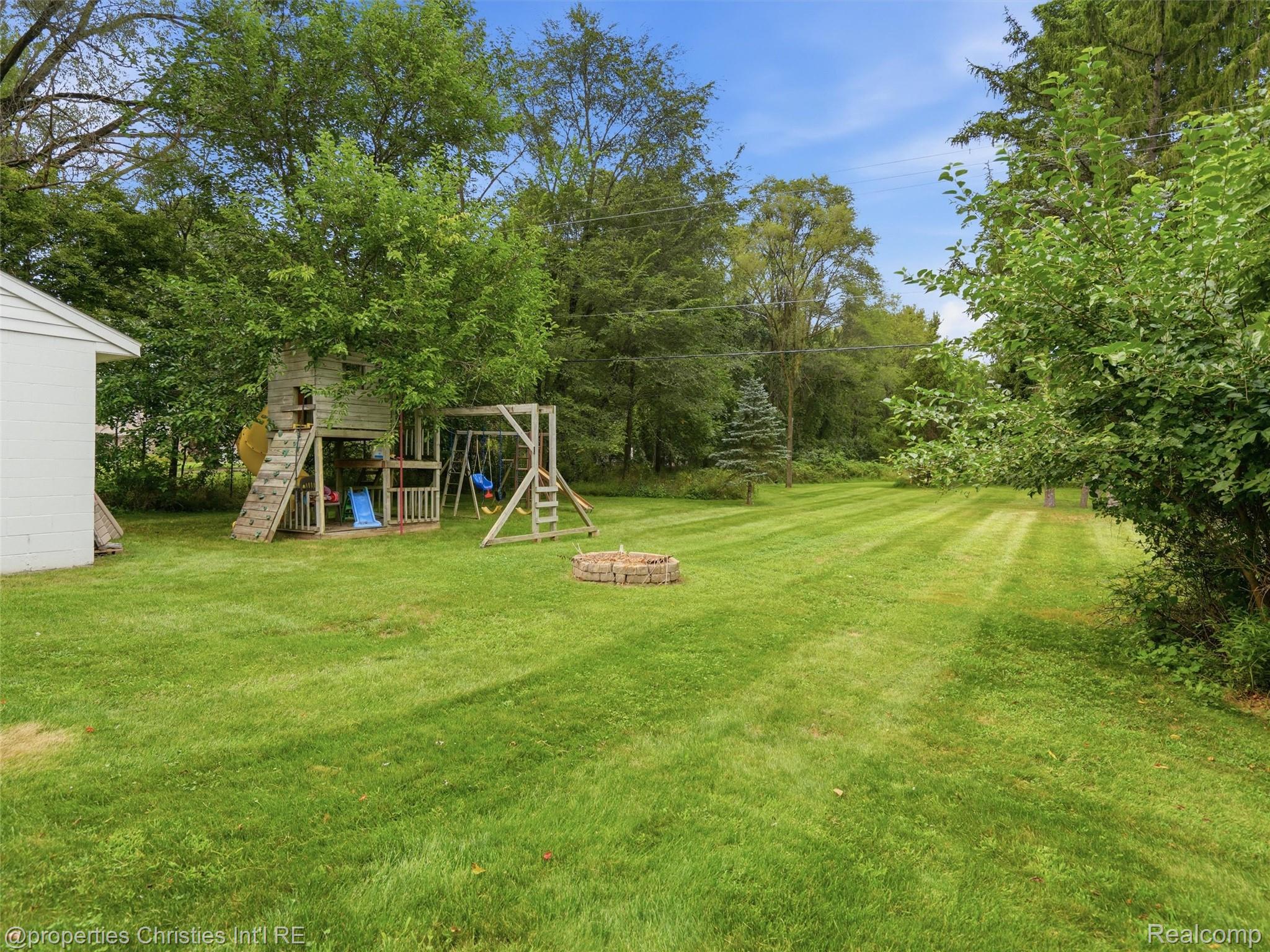 11705 Larkins Road Brighton, MI 48114 - Photo 26 of 34 48-DSC06619.jpg