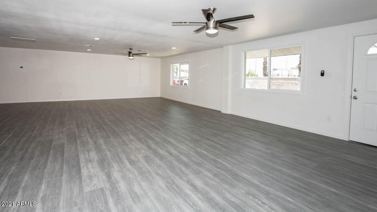 1705 West Thunderbird Road Phoenix, AZ 85023 - Photo 15 of 36 1705 W Thunderbird RD-15