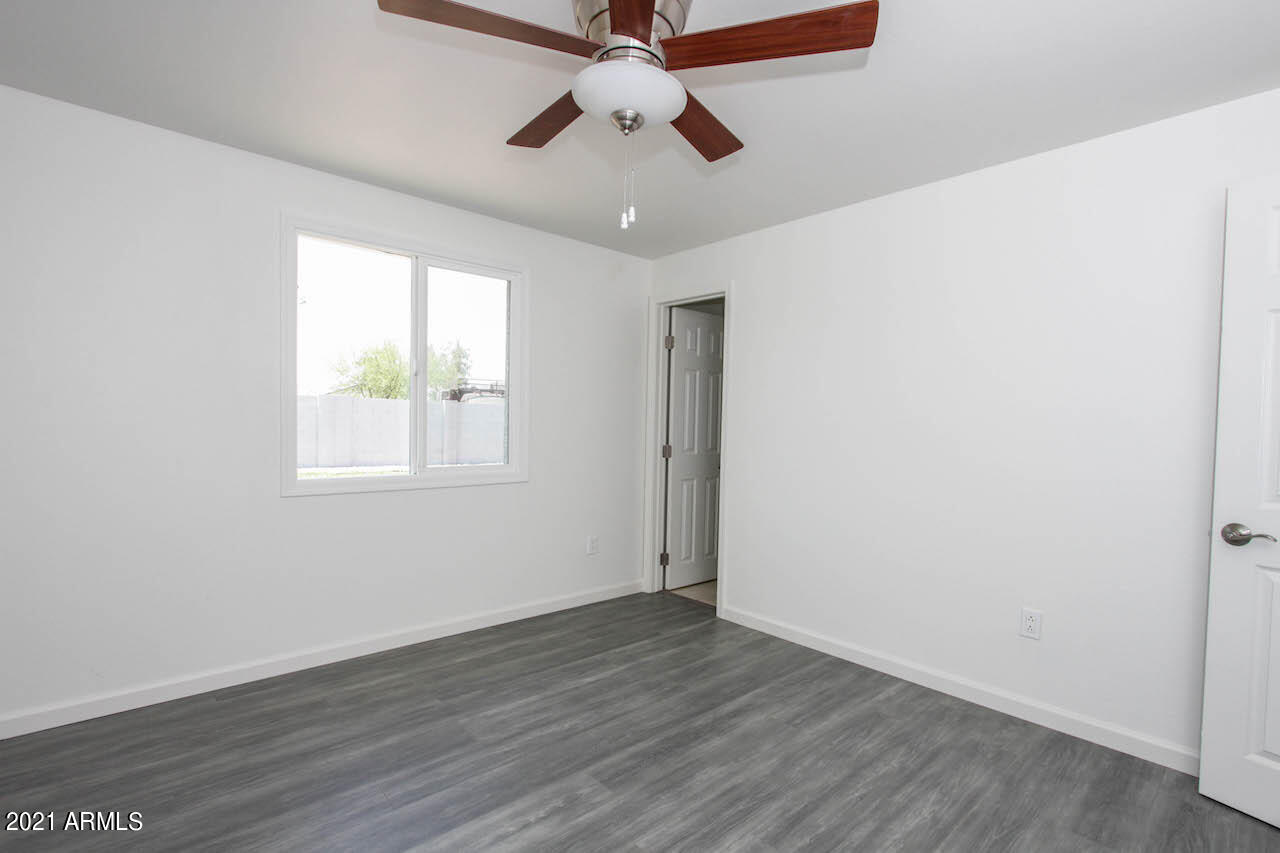 1705 West Thunderbird Road Phoenix, AZ 85023 - Photo 23 of 36 1705 W Thunderbird RD-23