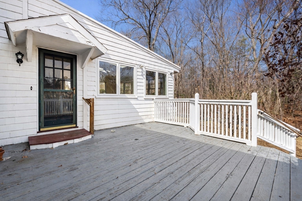 7 Putney Lane Lynnfield, MA 01940 - Photo 28 of 35
