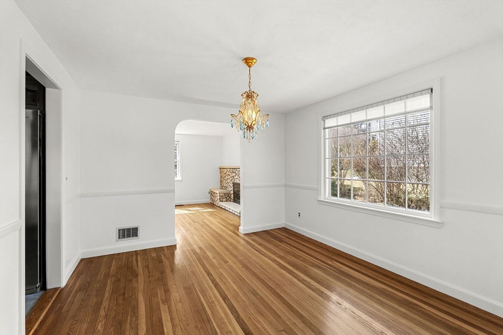 7 Putney Lane Lynnfield, MA 01940 - Photo 7 of 35