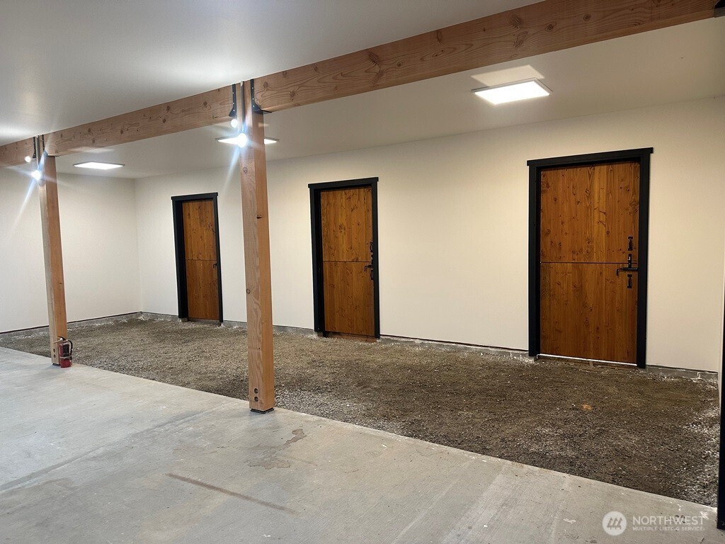 24345 Wax Orchard Road Southwest Vashon, WA 98070 - Photo 8 of 17 a view of entryway