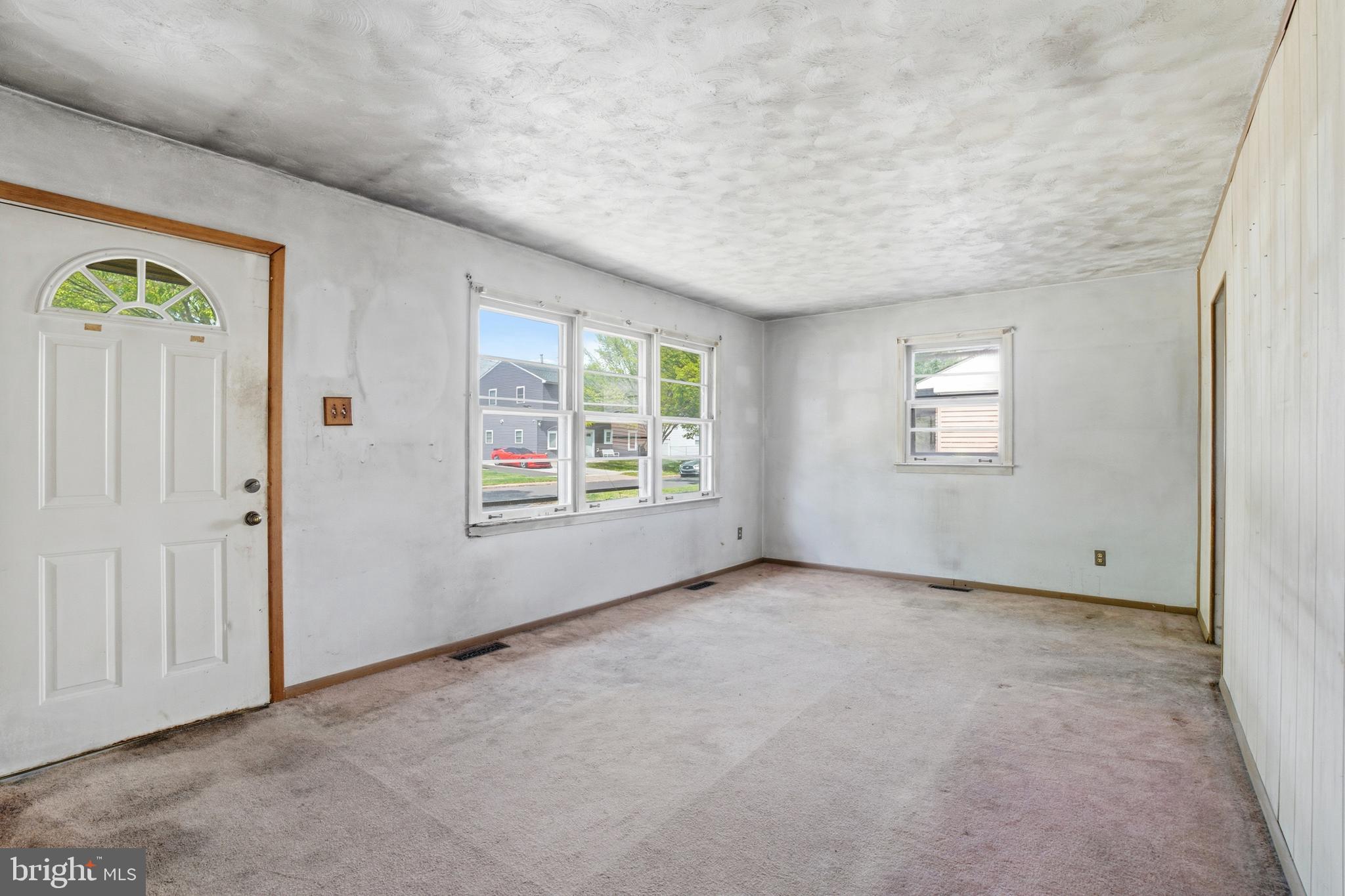 1402 Susan Avenue Croydon, PA 19021 - Photo 4 of 22