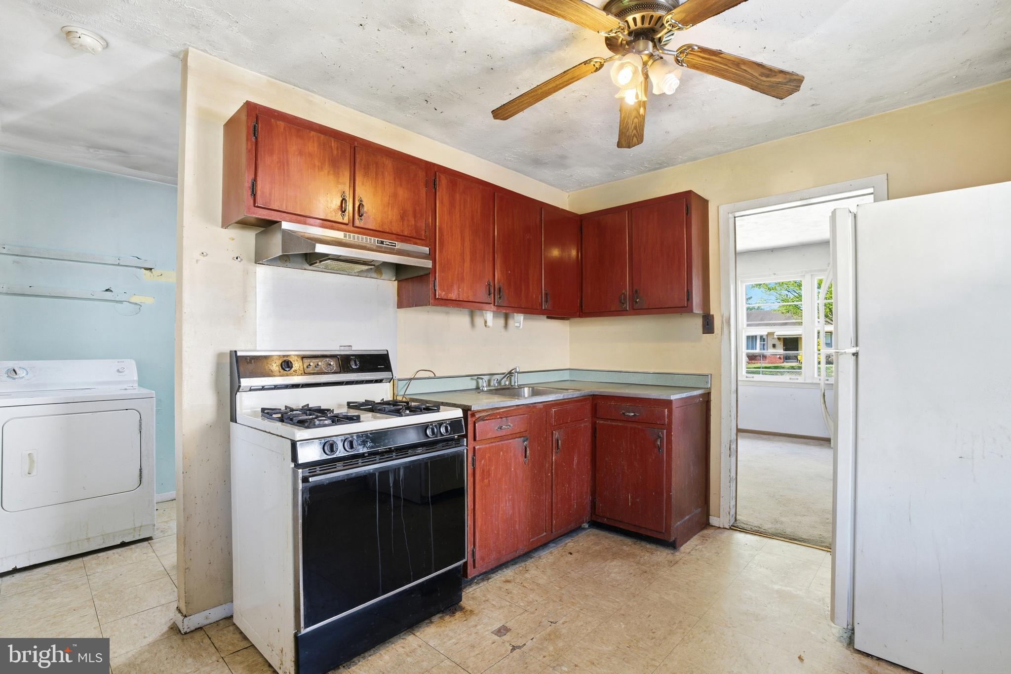 1402 Susan Avenue Croydon, PA 19021 - Photo 8 of 22