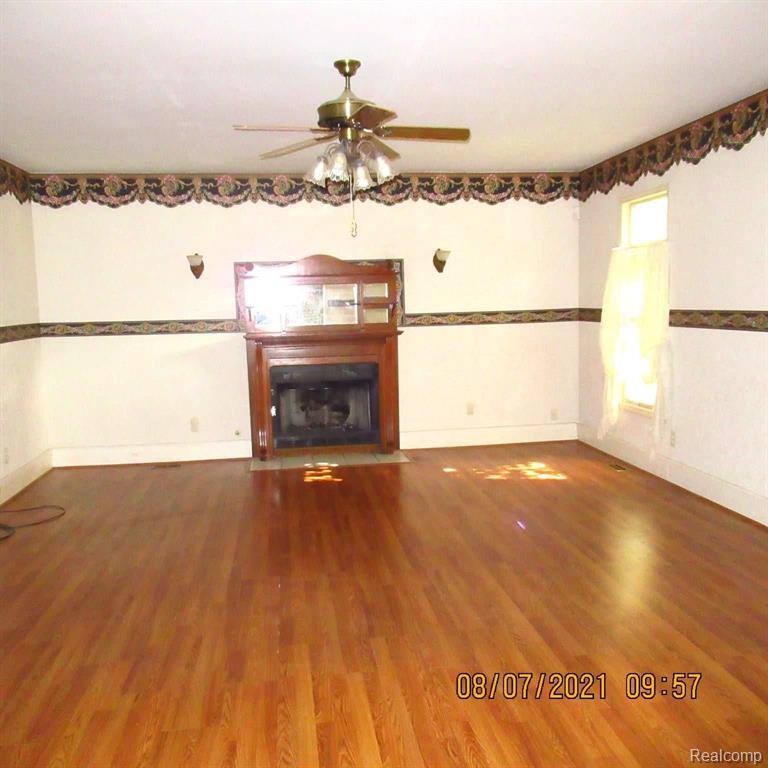 27421 Bell Road New Boston, MI 48164 - Photo 12 of 40