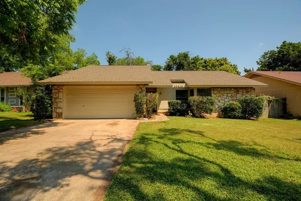 $2,100 | 10410 Broken Shoe Trail, Austin, TX 78750