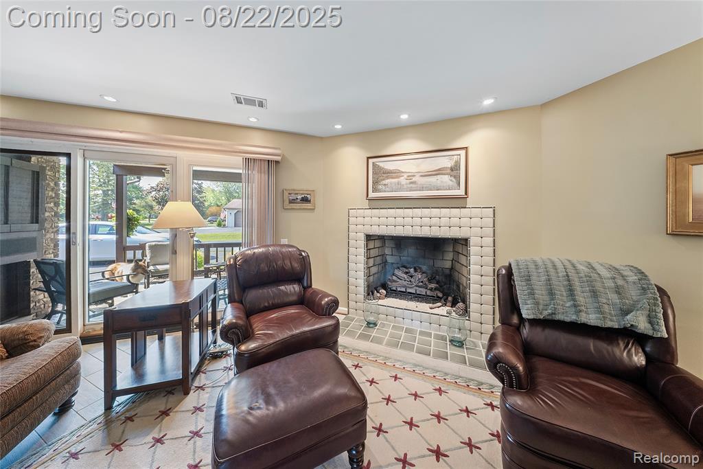29130 East River Road Grosse Ile, MI 48138 - Photo 13 of 58 Gallery Image 13