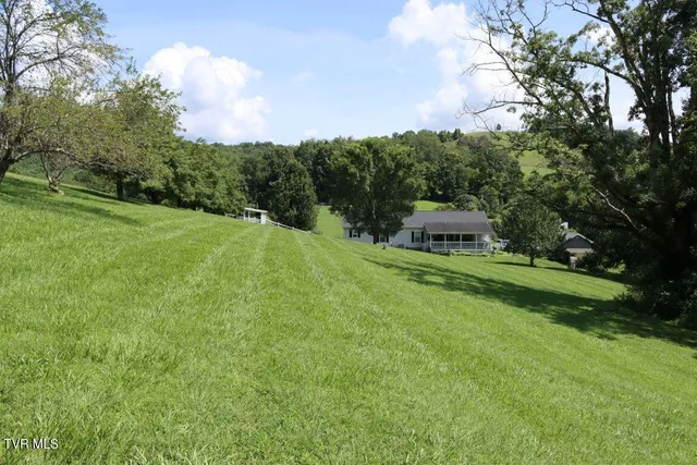 $279,000 | 17977 Overlook Drive, Abingdon, VA 24210