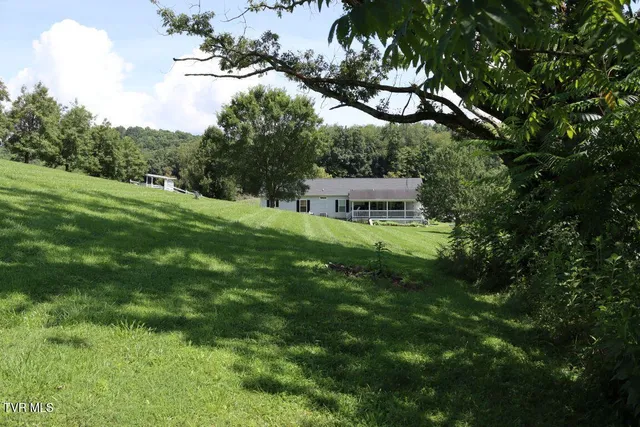 $279,000 | 17977 Overlook Drive, Abingdon, VA 24210