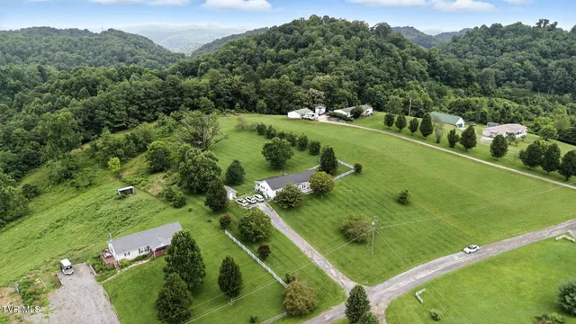 $279,000 | 17977 Overlook Drive, Abingdon, VA 24210