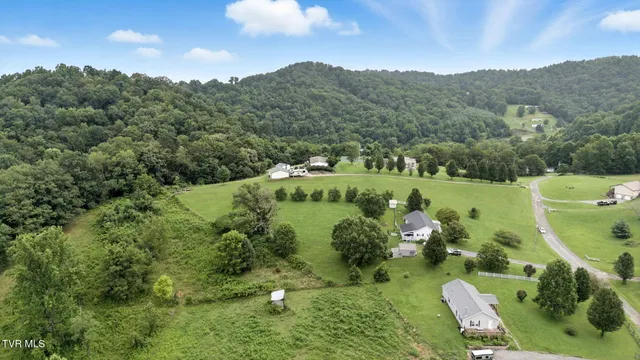 $279,000 | 17977 Overlook Drive, Abingdon, VA 24210