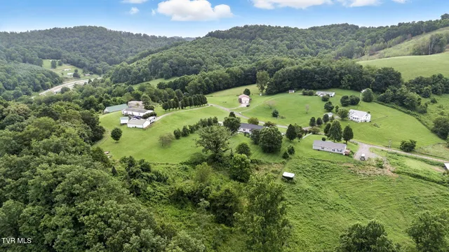 $279,000 | 17977 Overlook Drive, Abingdon, VA 24210