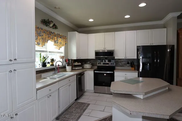 $279,000 | 17977 Overlook Drive, Abingdon, VA 24210