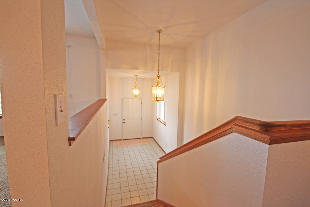 7303 Bittner Road Yakima, WA 98901 - Photo 9 of 38 a view of a room with door