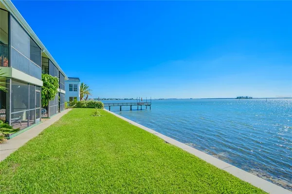 $1,700 | 2566 Gary Circle, Unit 3, Dunedin, FL 34698