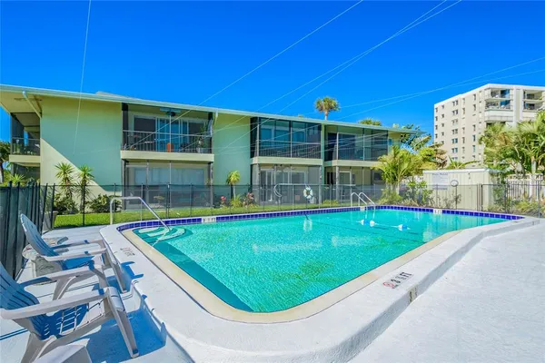 $1,700 | 2566 Gary Circle, Unit 3, Dunedin, FL 34698