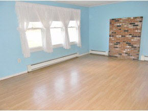 682 Bellows Falls Road Putney, VT 05346 - Photo 4 of 18 Gallery Image 4