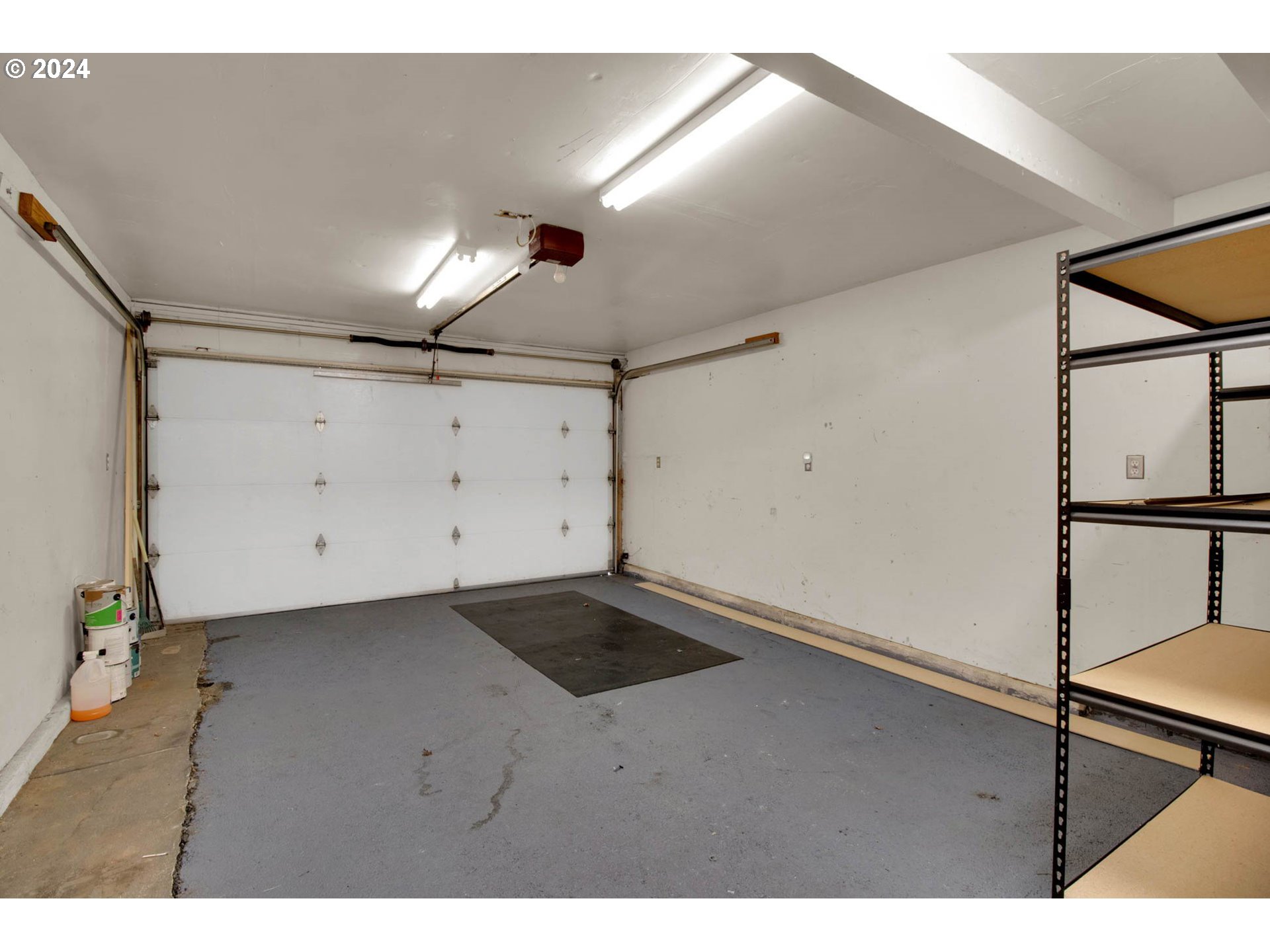 2224 Ohio Street Eugene, OR 97402 - Photo 25 of 31 a view of a garage