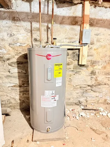 a view of building with an outdoor space