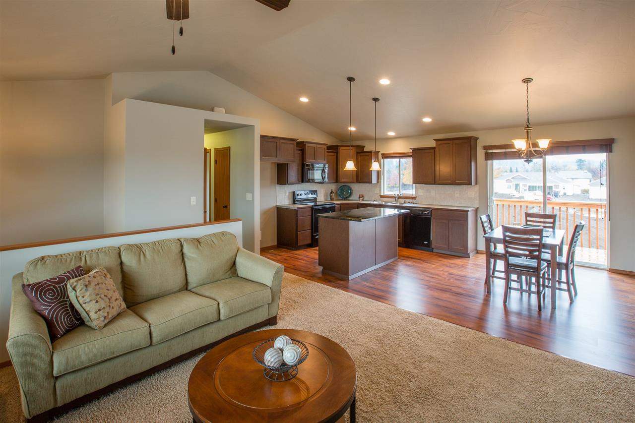 5230 North Mayhew Road Spokane Valley, WA 99216 - Photo 8 of 20