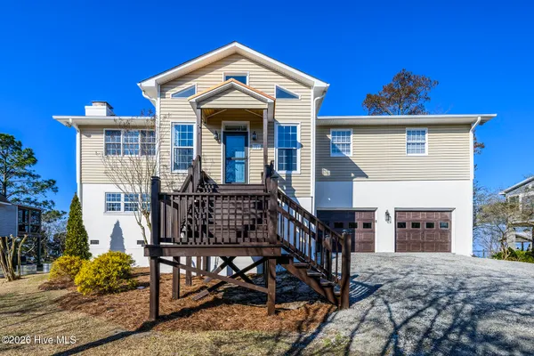 $950,000 | 321 Riverside Drive, New Bern, NC 28560