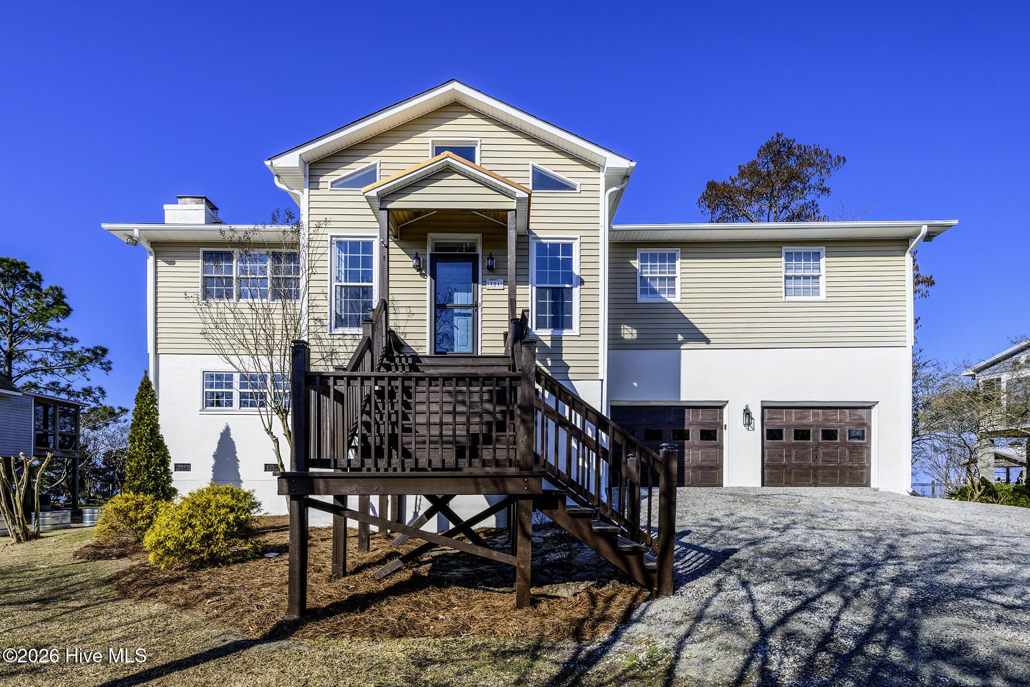 321 Riverside Drive, New Bern, NC 28560